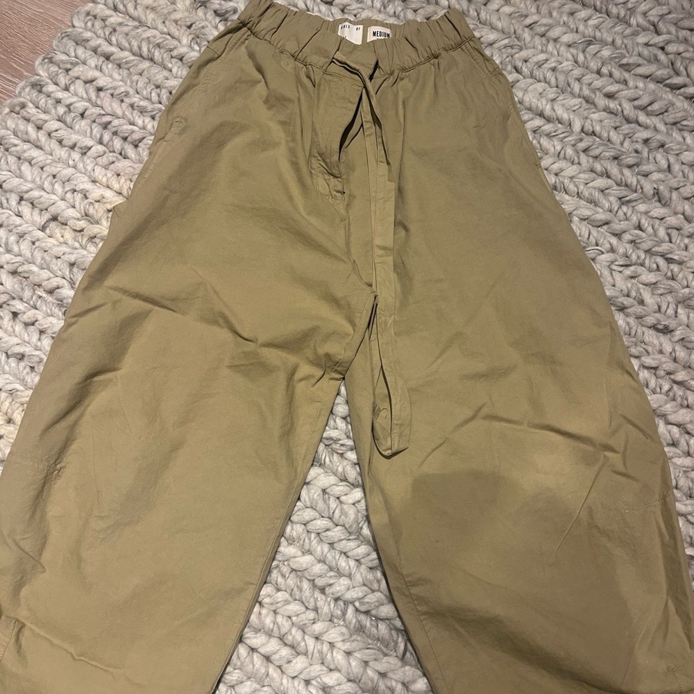 Cool Khaki pants !
